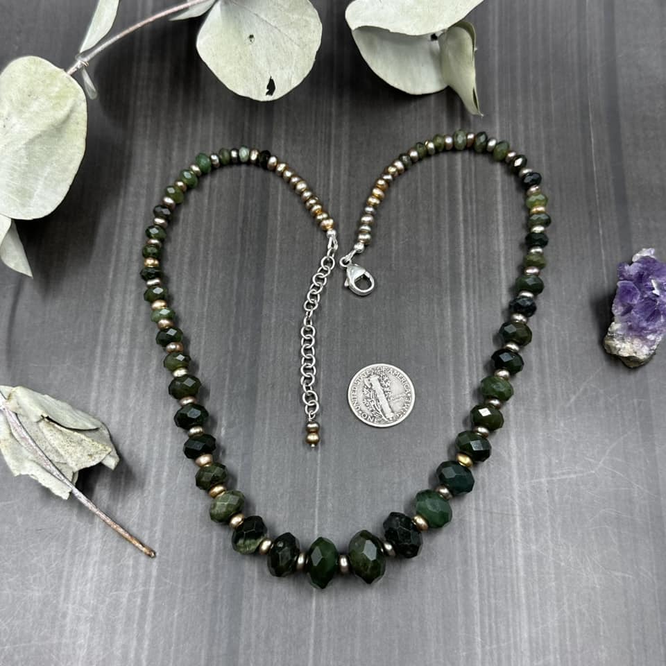 Gorgeous Graduated Greens and Pearls Necklace
