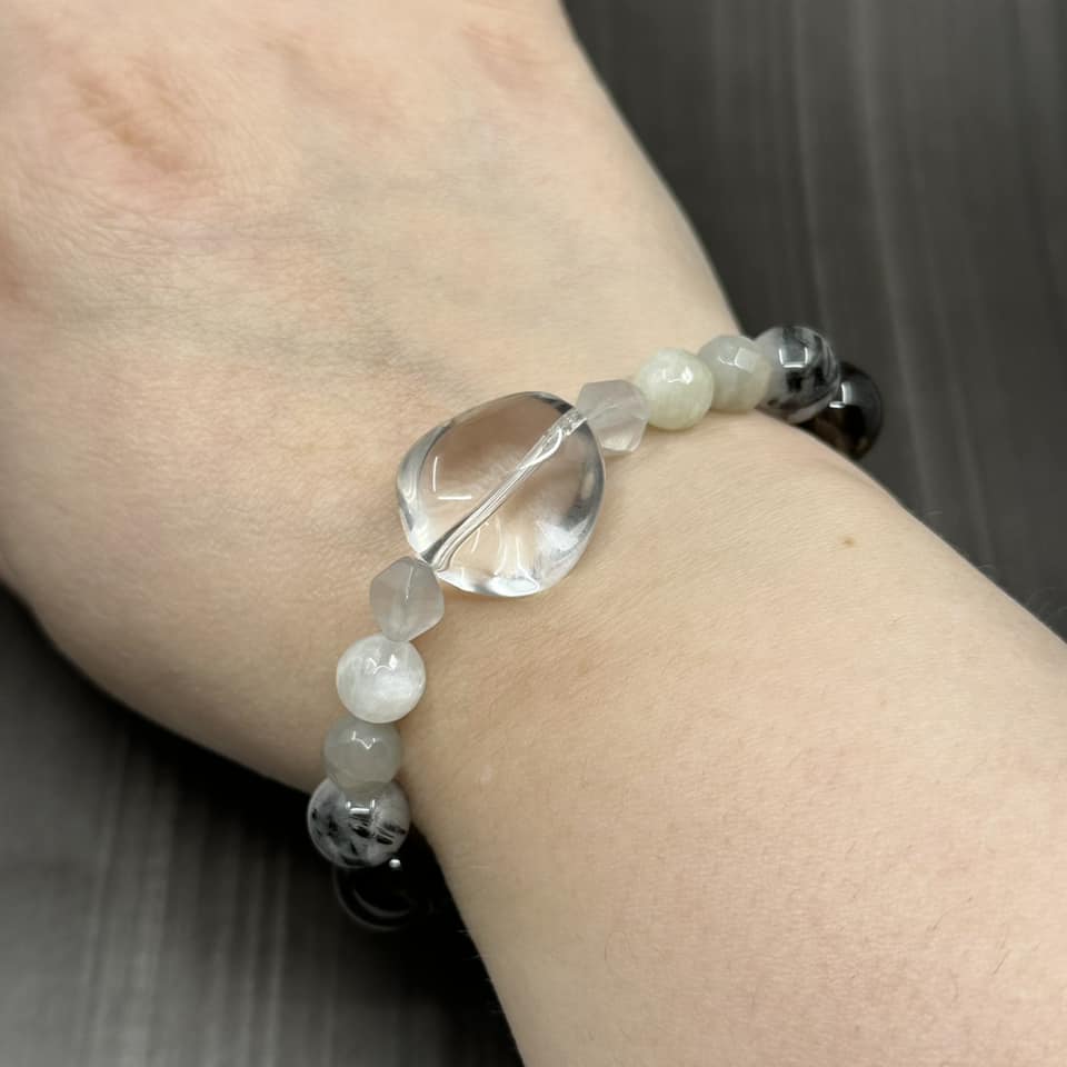 6.5" Ombre gem stretch bracelet