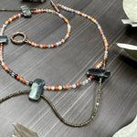 Load image into Gallery viewer, Wavy Gem Necklace
