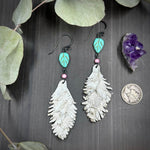Load image into Gallery viewer, Howlite and Glass Pearl White Leather Feather Earrings
